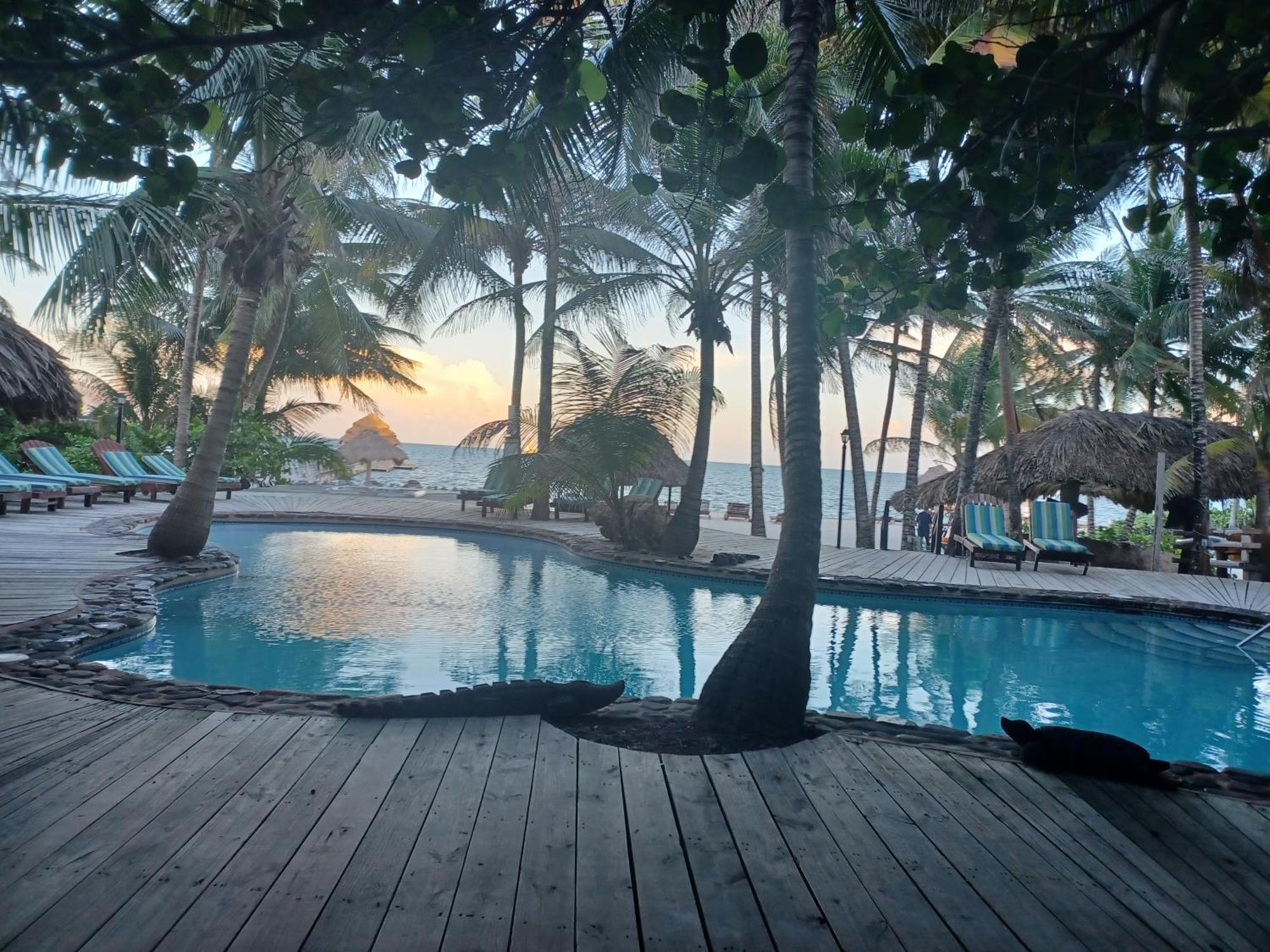 Xanadu Island Resort 산페드로 외부 사진