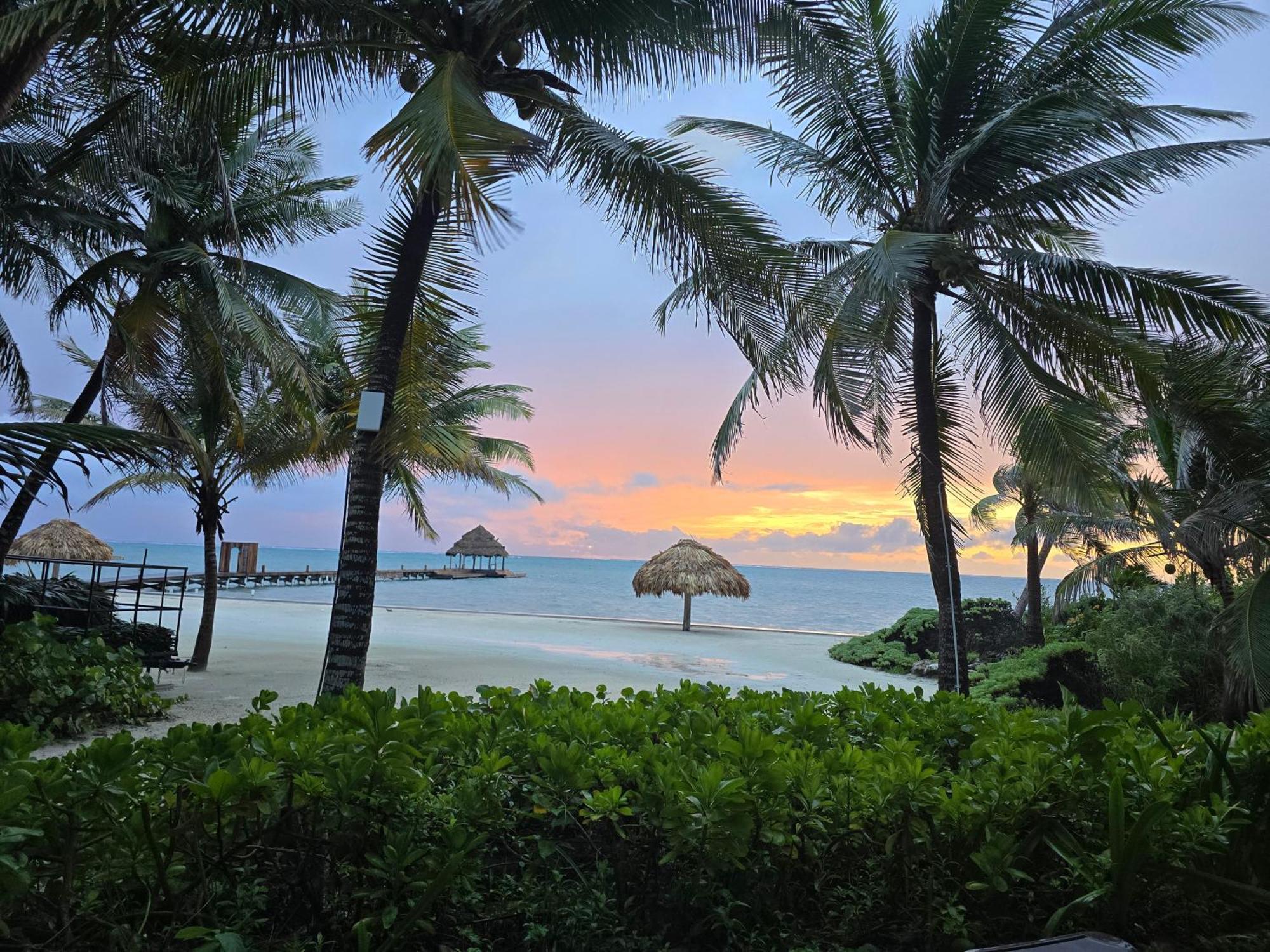 Xanadu Island Resort 산페드로 외부 사진